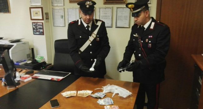 Spacciatore Cerca Di Fuggire Ai Controlli E Si Schianta: Arrestato ...